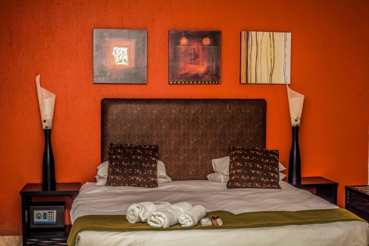 Coyotes & Conference Centre Hotel